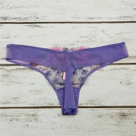 Victoria’s Secret Floral Lace Thong Medium - Picture 6 of 7